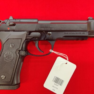 Beretta 92A1 w/Threaded Barrel (3) 17rd Mags Semi-Auto w/Hard Case and Manual Less than 50 Rounds Shot - Image 2